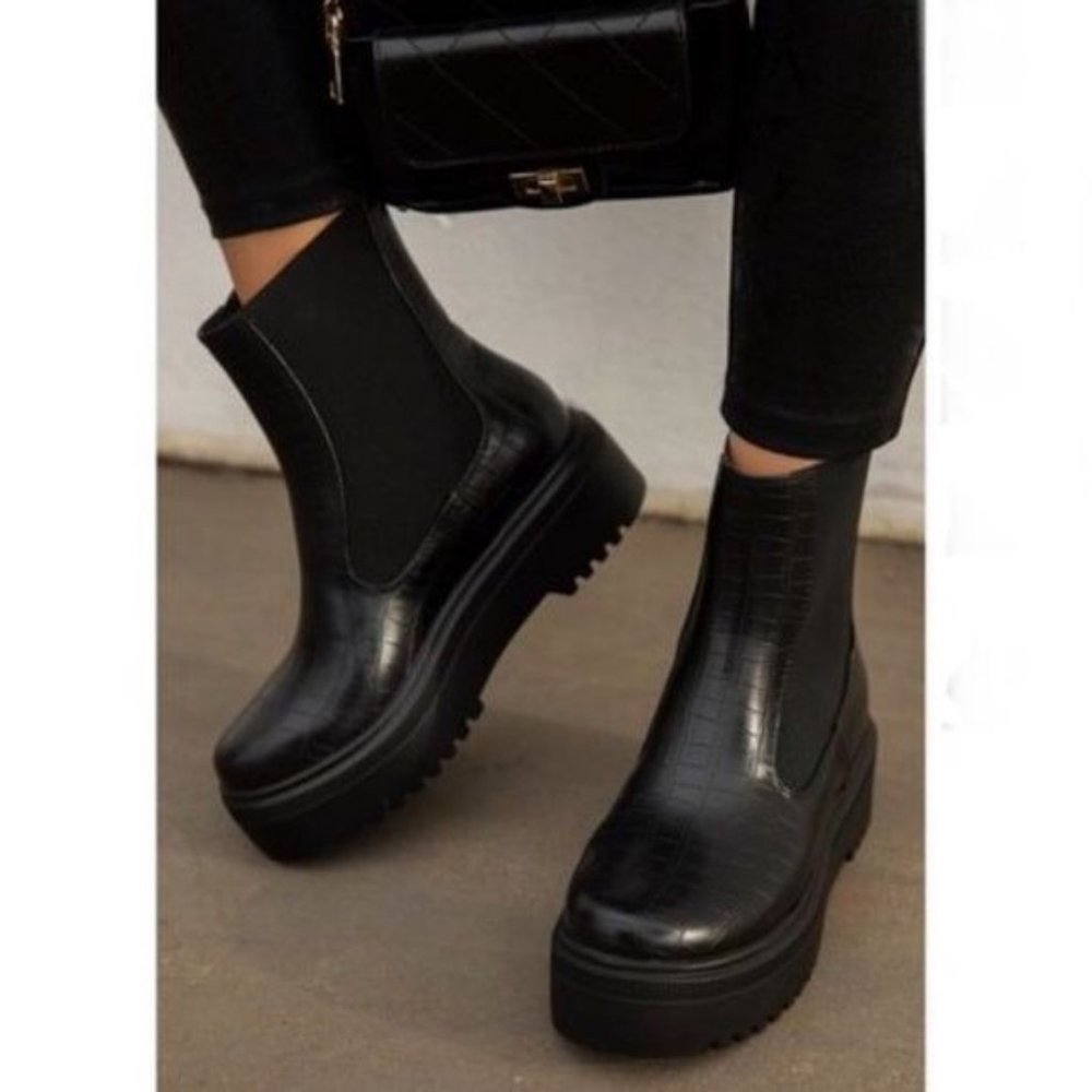 Black Embossed Croc Pull On Chelsea Lug Sole Boots